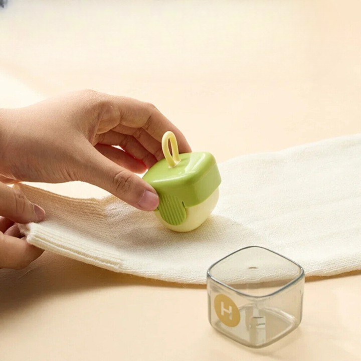 Adhesive Cleaning Roller | STORE MAGIC